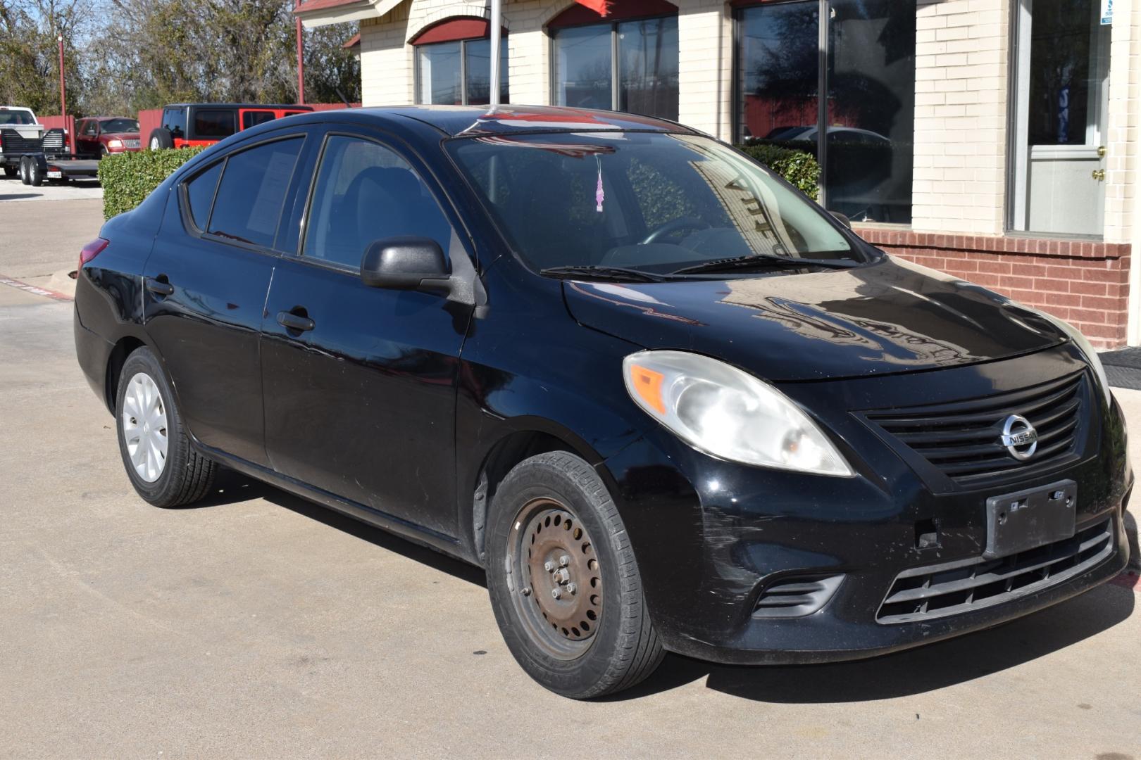 2014 Black /Black Nissan Versa 1.6 S 5M (3N1CN7AP2EL) with an 1.6L L4 DOHC 16V engine, CVT transmission, located at 5925 E. BELKNAP ST., HALTOM CITY, TX, 76117, (817) 834-4222, 32.803799, -97.259003 - Photo#5